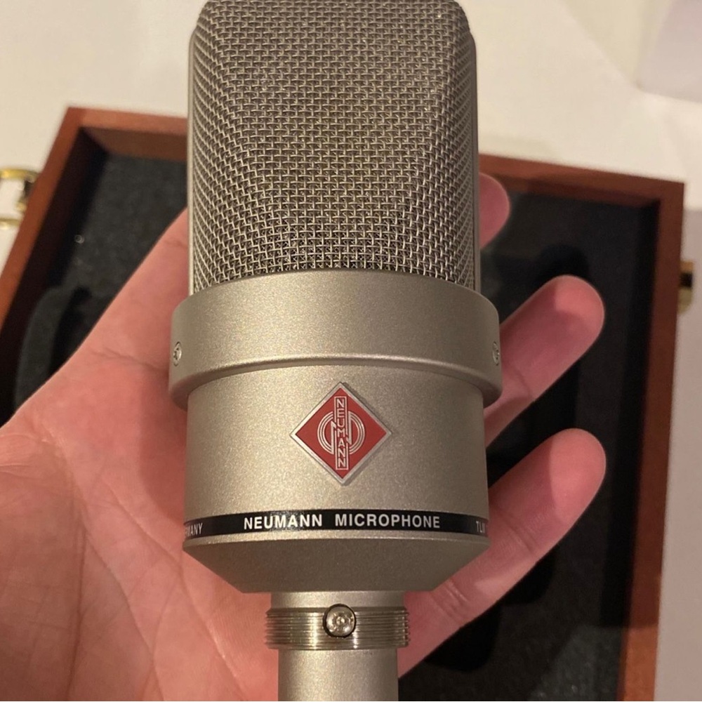 NEUMANN TLM 103 silver (NEW) Condenser microphone for studio recording.